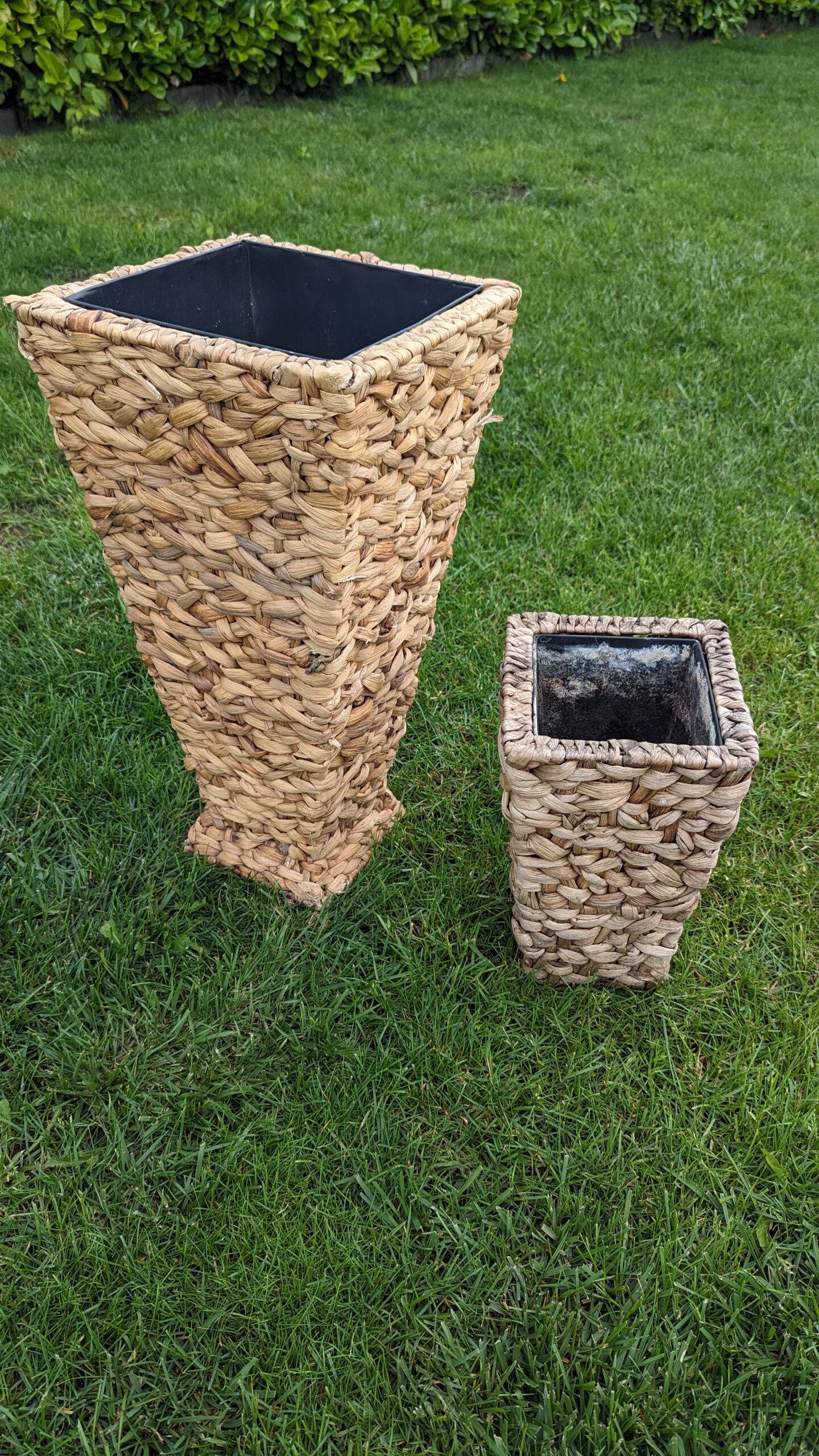 Blumenkübel geflochten zu verschenken!